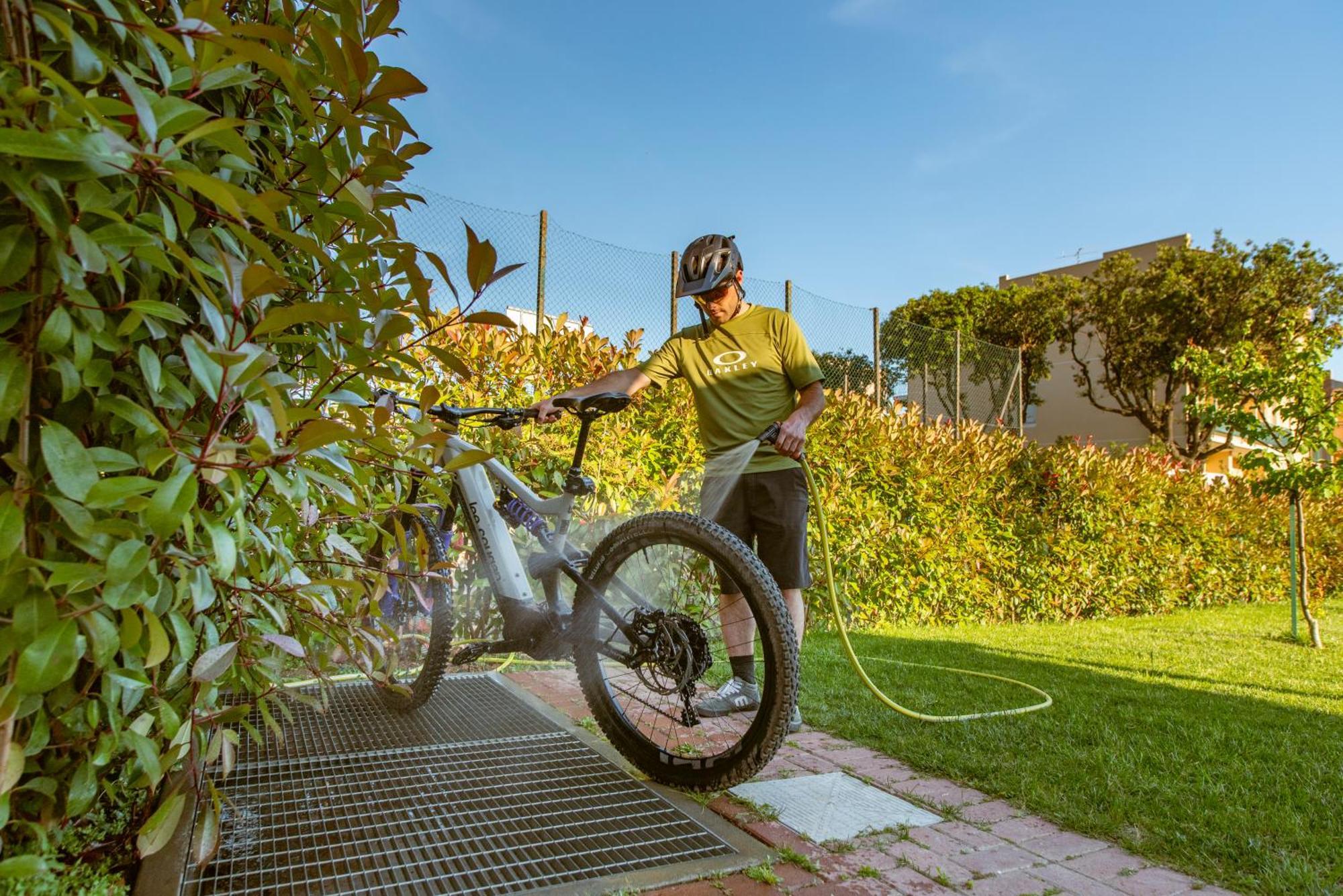 Barbaciiu Vacanze Green Pietra Ligure Exterior photo